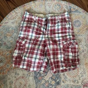 Abercrombie & Fitch Red and White Plaid Cargo Shorts! MENS 34 Waist!